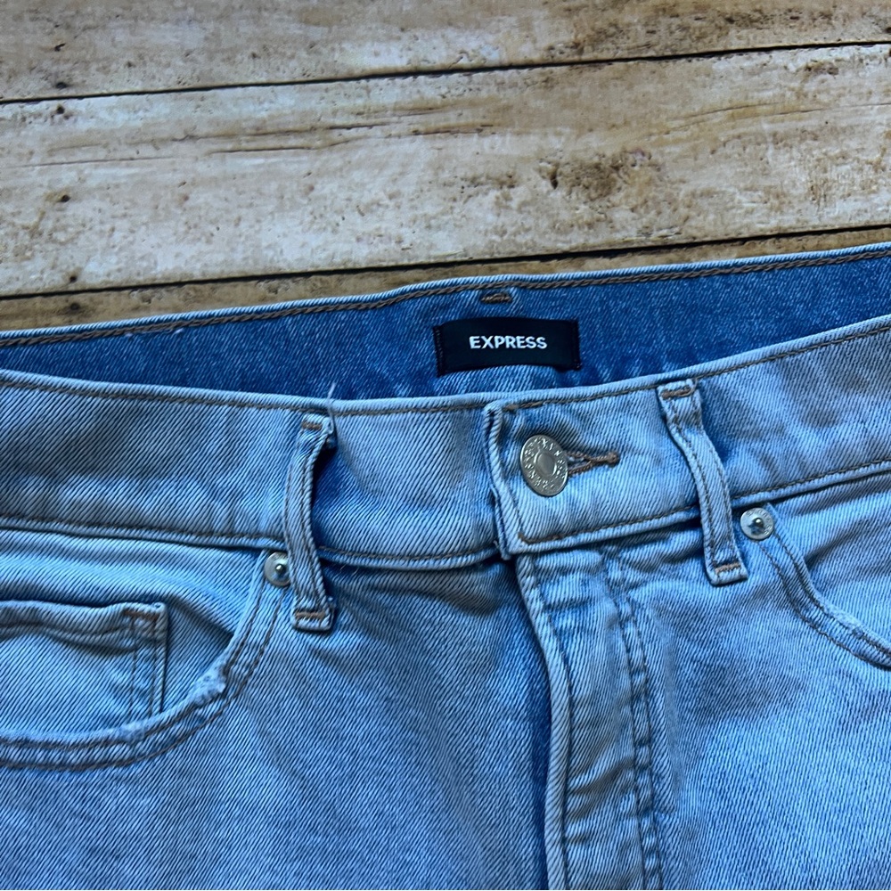 Women’s Express jeans size 6.